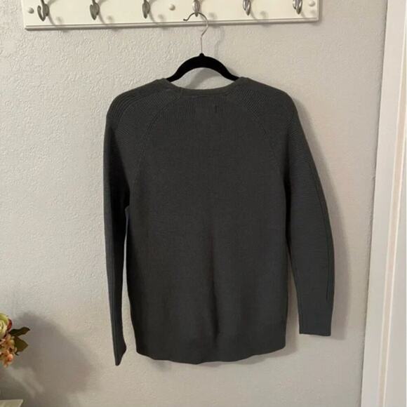 Athleta Hanover Grey Merino Wool Blend V-Neck Sweater - Picture 6 of 6